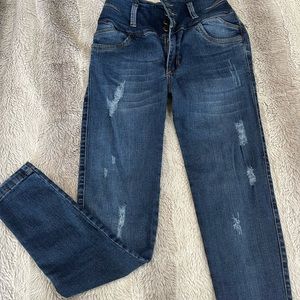 Colombian Butt Lifting Jean